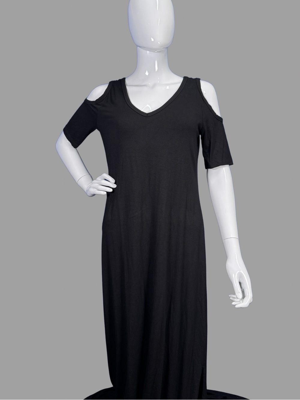 Women’s Black Solid V-Neck Cold Shoulder Short Sleeve Maxi Dress Size M